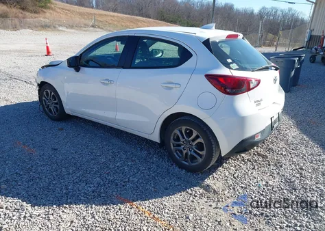 2020 Toyota Yaris Le из США, поврежденный, VIN 3MYDLBJV6LY704861